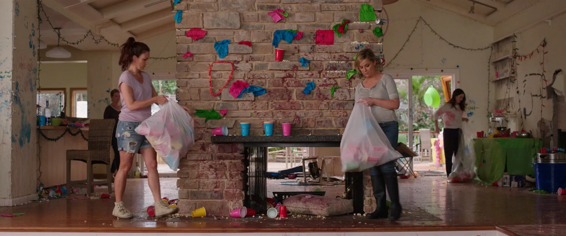 Sisters (2015) Hindi Dual Audio HDRip 1080p – 720p – 480p