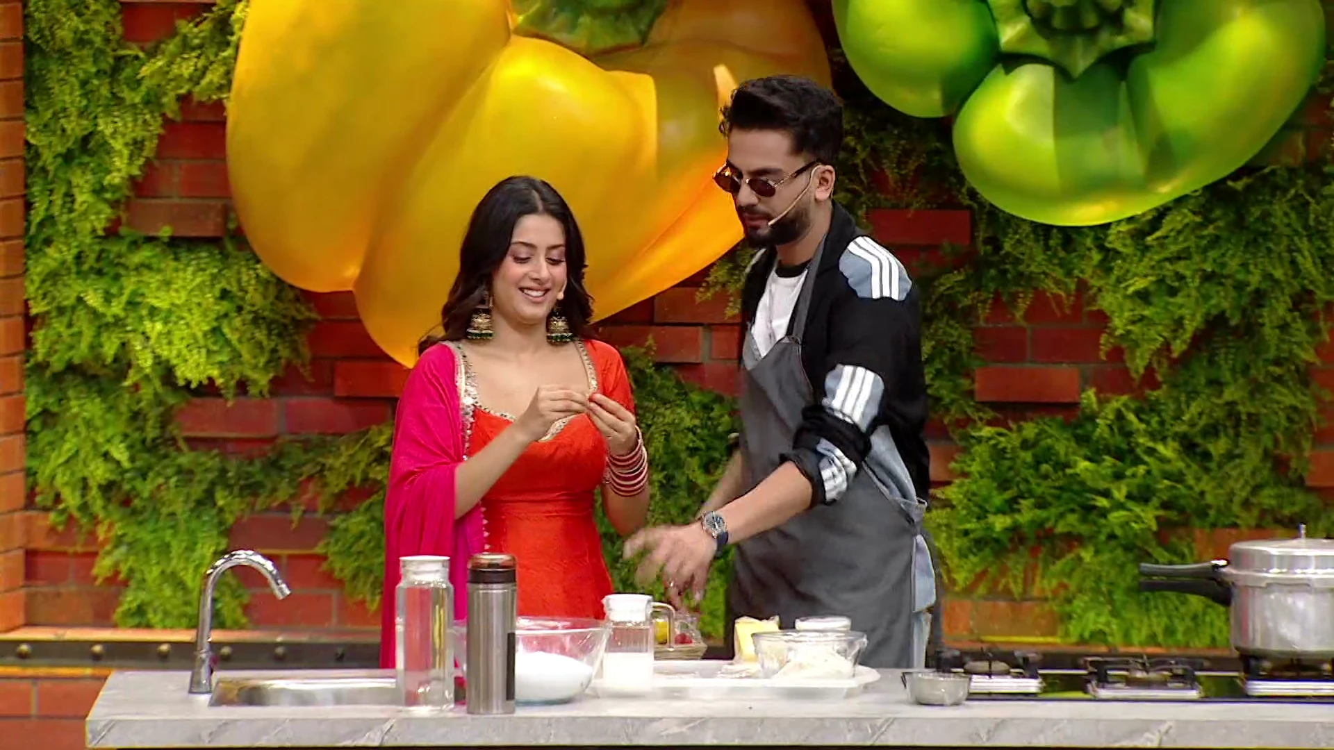 Laughter Chefs Unlimited Entertainment Season 3 2025 Hindi WEB-DL 720p – 480p – 1080p [EP- 39 Added]